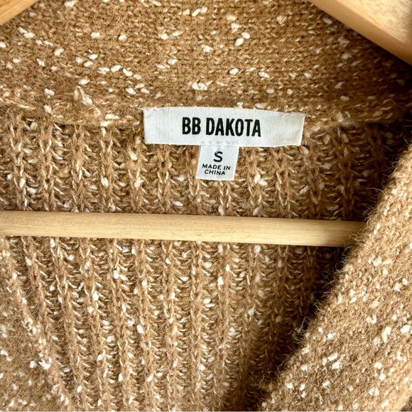 BBDakota Women V Neck Cardigan Tan with White Specks Front Pockets Size Small - Picture 6 of 6